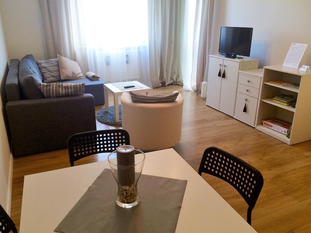 Aluzyjna Erapartments Jabłonna Eksteriør billede